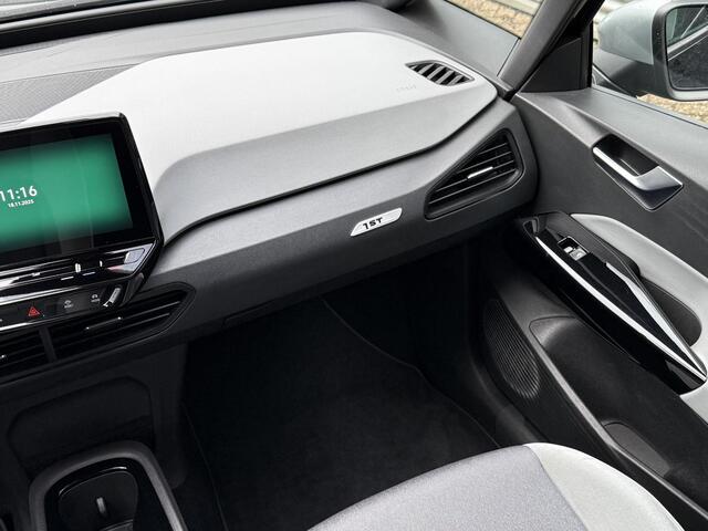 Volkswagen ID.3 First Plus 58 kWh l Airco l DAB l Cruise l Sfeerverlichting l