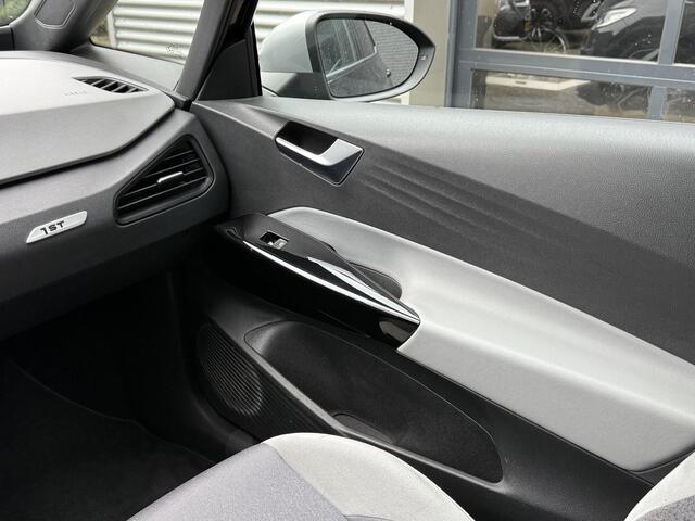 Volkswagen ID.3 First Plus 58 kWh l Airco l DAB l Cruise l Sfeerverlichting l