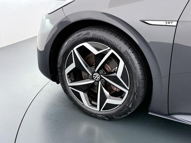 Volkswagen ID.3 First Plus 58kWh Adap.Cruise Apple Carplay Android Lmv 19" Navi Camera Pdc Stoel+Stuurverwarming Keyless Advanced Matrix Led + Dynamisch Led Achterlicht en Isofix DAB Privacy Glas Rijstrooksensor SOH 91% 1e Eigenaar Origineel Nederlandse Auto