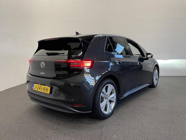 Volkswagen ID.3 First Plus 58 kWh | Navigatie | Apple Carplay/Android Auto | Camera | Parkeersensoren | Adaptive Cruise Control | Full LED Matrix | Stoel- en stuurverwarming | Lichtmetalen velgen | Climate Control