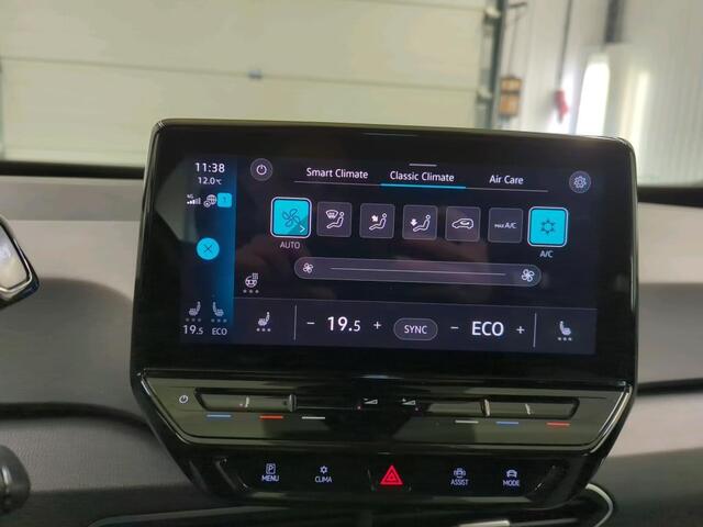 Volkswagen ID.3 First 58 kWh Navigatie Apple Carplay/Android Auto Adaptive Cruise Control Parkeersensoren Stoel- en stuurverwarming Lichtmetalen velgen Climate Control