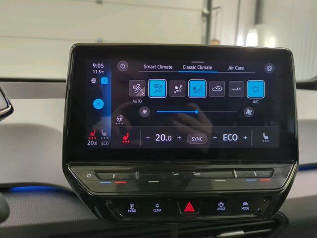 Volkswagen ID.3 First Plus 58 kWh Navigatie Apple Carplay/Android Auto Adaptive Cruise Control Camera Parkeersensoren Stoel- en stuurverwarming Lichtmetalen velgen Climate Control