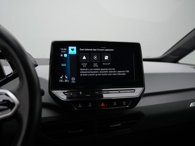 Volkswagen ID.3 First Plus 58 kWh 204 pk | IQ Light | Stuur/stoelverwarming | Achteruitrijcamera | Navigatie | Adaptive Cruise