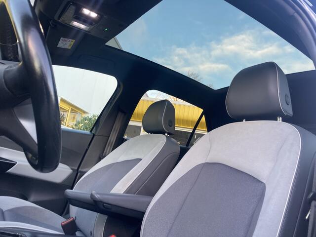 Volkswagen ID.3 First Max 58 kWh SOH 90% Panoramadak