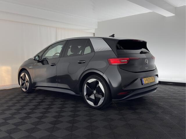 Volkswagen ID.3 First Max 58 kWh [ 3-Fase ] {SOH-91%} (INCL.BTW) *PANO | HEAD-UP | ADAPTIVE-CRUISE | FULL-LED | BLIND-SPOT | CAMERA | KEYLESS | MICROFIBRE | AMBIENT-LIGHT | NAVI-FULLMAP | DAB+ | ECC | PDC | HEATED-SPORTSEATS | DIGI-COCKPIT | 20