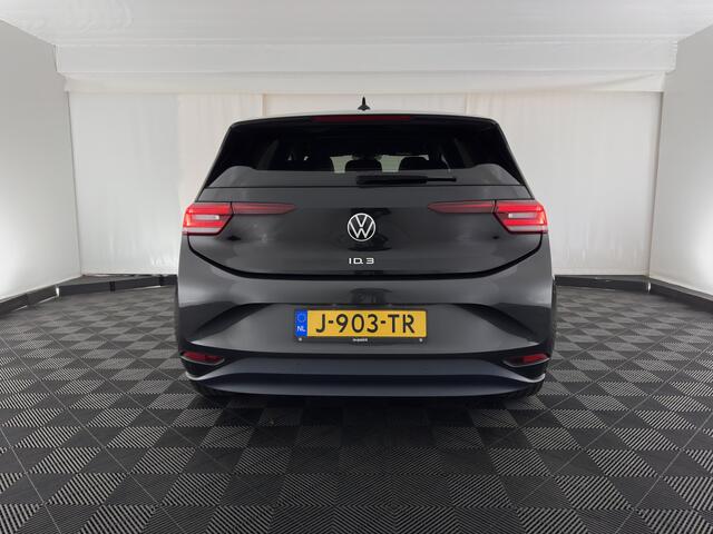 Volkswagen ID.3 First Max 58 kWh [ 3-Fase ] {SOH-91%} (INCL.BTW) *PANO | HEAD-UP | ADAPTIVE-CRUISE | FULL-LED | BLIND-SPOT | CAMERA | KEYLESS | MICROFIBRE | AMBIENT-LIGHT | NAVI-FULLMAP | DAB+ | ECC | PDC | HEATED-SPORTSEATS | DIGI-COCKPIT | 20