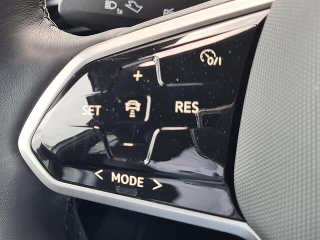 Volkswagen ID.4 52kwh Pure // Leder