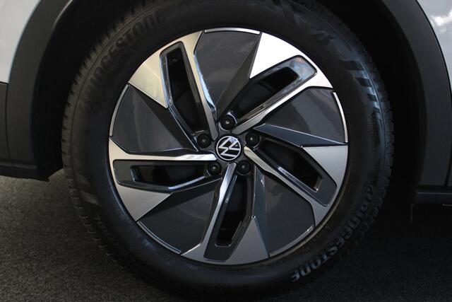 Volkswagen ID.4 Navi ACC Camera Warmtepomp PDC Stuurverwarm. Carplay 19" LM velgen Climate voor & achter Interieur voorverwarming & koeling