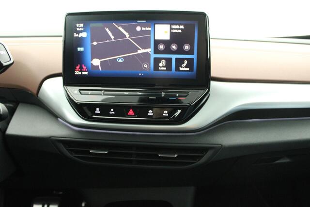 Volkswagen ID.4 Pro 77 kWh 204pk Sportstoelen Panoramadak Matrix LED Memory Camera Stuurverwarming