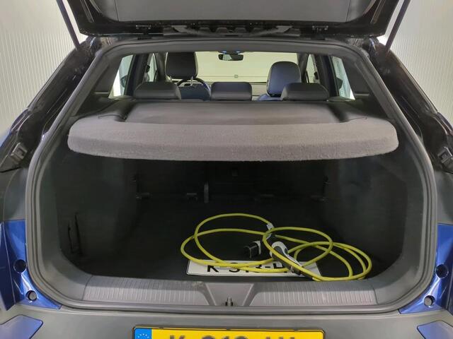 Volkswagen ID.4 First 77 kWh | Trekhaak | Camera | Carplay | Navi |