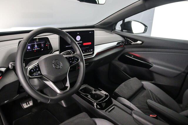 Volkswagen ID.5 Pro Business 286pk Automaat Black Edition, Trekhaak, Adaptive cruise control, Elektrische achterklep, LED matrix koplampen, Navigatie, Stuurwiel verwarmd, Achteruitrijcamera
