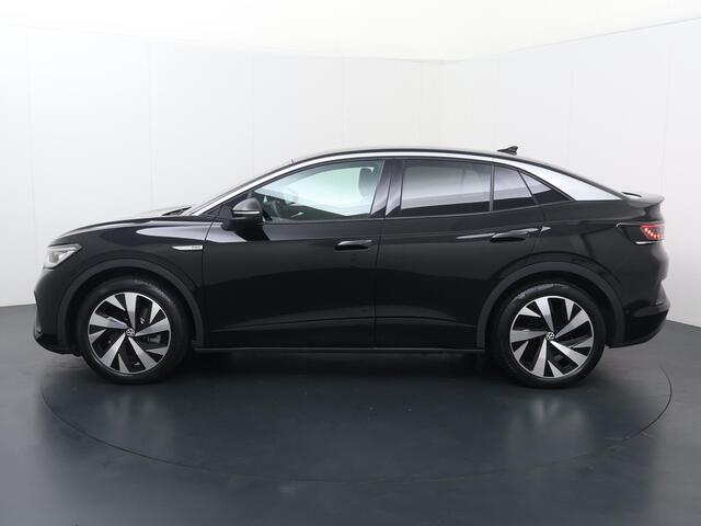 Volkswagen ID.5 Pro 77 kWh | 204 PK | SoH 95% | Matrix LED koplampen | 20" LM velgen | Navigatiesysteem | Voorstoelen verwarmd |