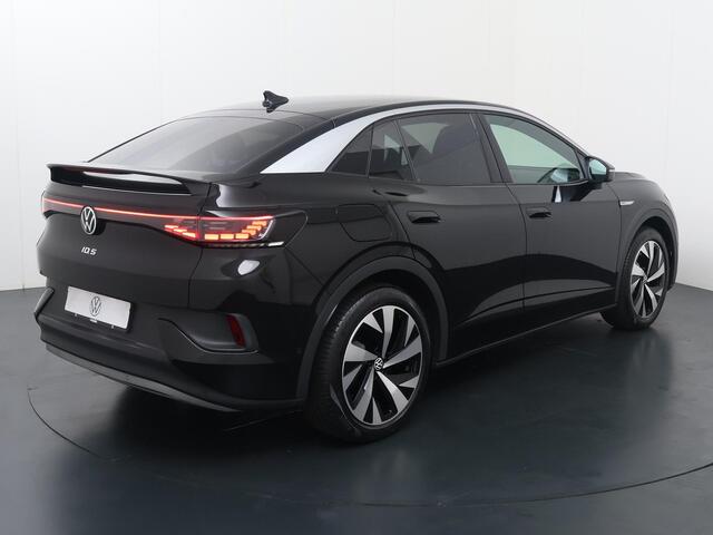 Volkswagen ID.5 Pro 77 kWh | 204 PK | SoH 95% | Matrix LED koplampen | 20" LM velgen | Navigatiesysteem | Voorstoelen verwarmd |