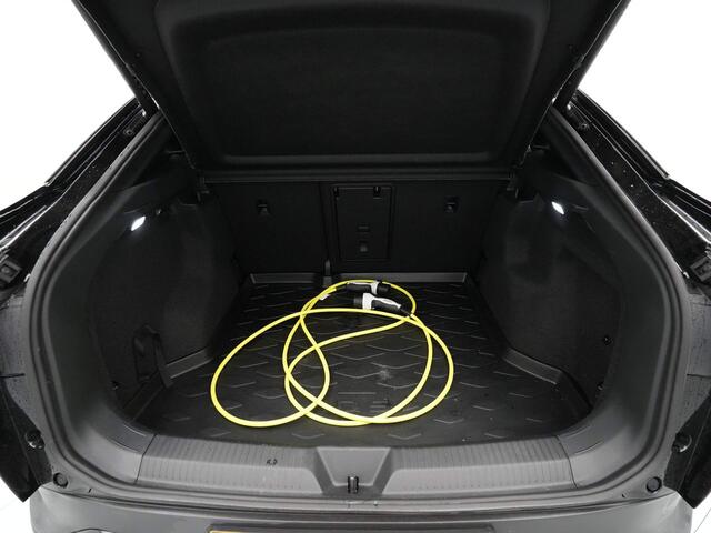Volkswagen ID.5 Pro Business 77 kWh 286pk Navigatie Camera Clima Acc Stoel/Stuurverwarming 113