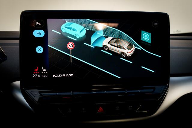 Volkswagen ID.5 Pro 77 kWh | IQ.Light | 93% SoH | Camera | Adap. Cruise | PDC | Stoelverwarming | Stuurverwarming | Carplay