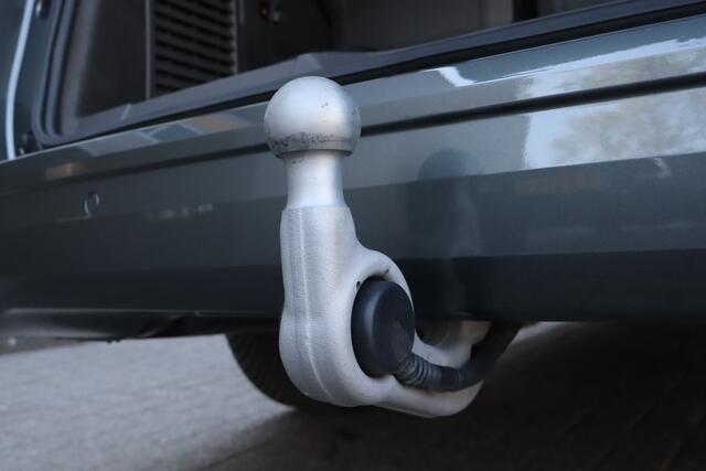 Volkswagen MULTIVAN 1.4 eHybrid L2H1 Style NL-Auto!! Pano-Dak I Elek.Trekhaak I Stoelverwarming