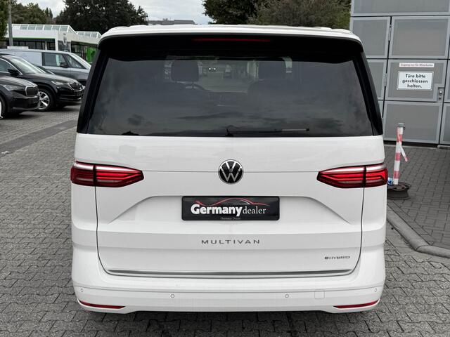 Volkswagen MULTIVAN 1.4 eHybrid 218pk 7-Pers. Style Pano's Leder M-Led H&K Camera Audio El.deuren+Zetels Standk VOL!
