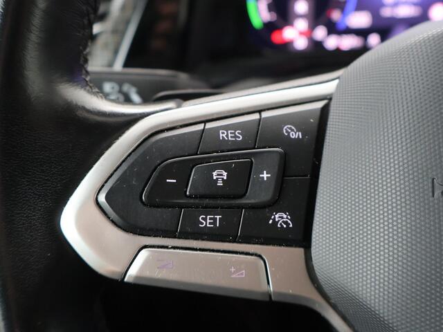 Volkswagen MULTIVAN 1.4 eHybrid L1H1 Style | 218 PK | Automaat | 6-Zitter Vis-a-Vis | Navigatie | Panoramadak | Stoelverwarming |