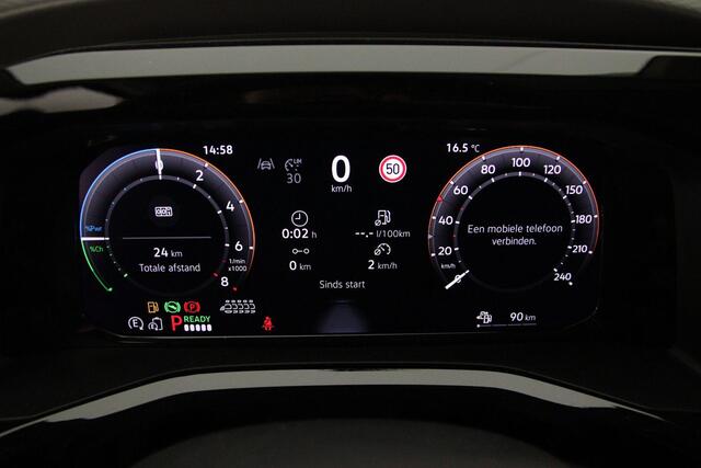 Volkswagen MULTIVAN 1.5 245pk DSG eHybrid L2 Bulli Edition 4Motion > ¤ 2.500,= Inruilpremie < | Trekhaak | Stoelverwarming | All-season banden |