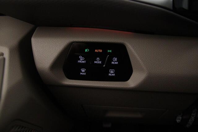 Volkswagen MULTIVAN 1.5 245pk DSG eHybrid L2 Bulli Edition 4Motion > ¤ 2.500,= Inruilpremie < | Trekhaak | Stoelverwarming | All-season banden |