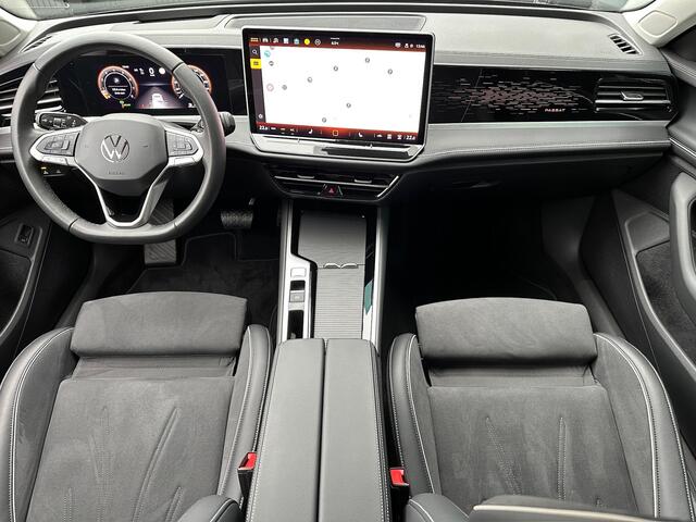 Volkswagen PASSAT Variant 1.5 eTSI 150pk Elegance | Alcantara | Head up | Camera | Dode hoek | Rijklaar