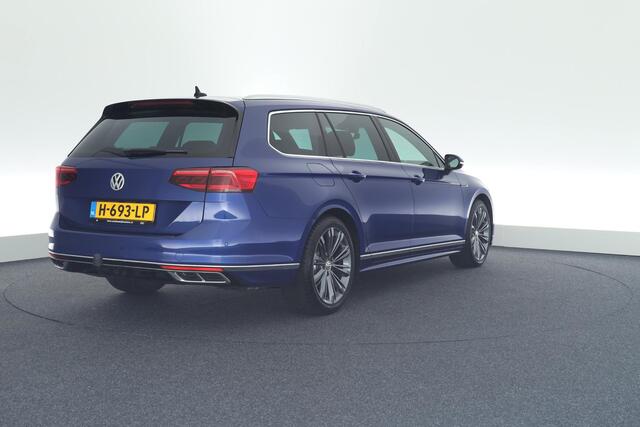 Volkswagen PASSAT Variant 2.0 TSI 190pk DSG R-Line Elegance Trekhaak Stoelverwarming Virtual Cockpit Navigatie