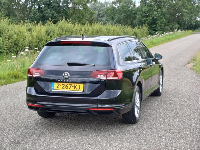 Volkswagen PASSAT Variant 1.5 TSI Business /Led/Navi/App Conn/Add Cruise/Clima v+a/Stoelverw/