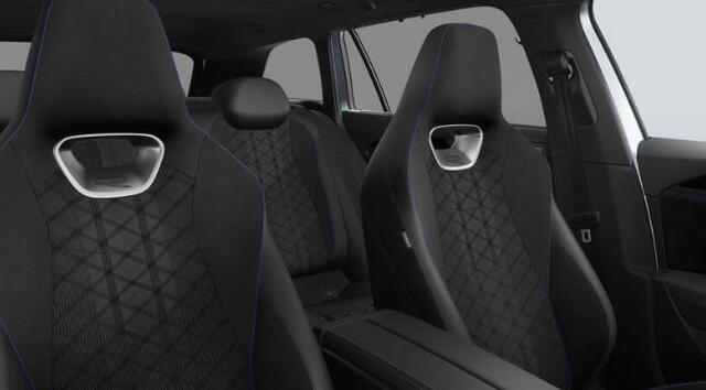 Volkswagen PASSAT Variant 1.5 eTSI R-Line Edition