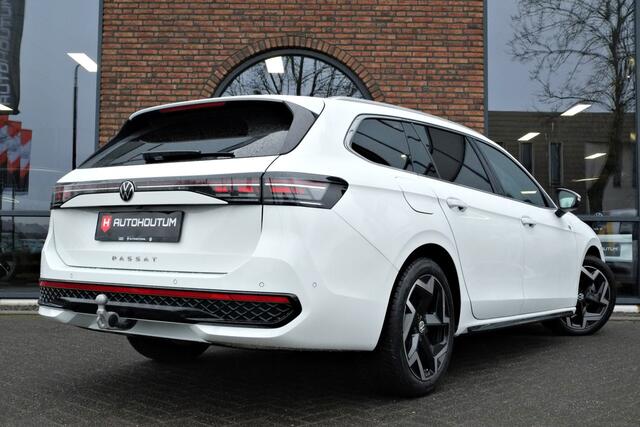 Volkswagen PASSAT Variant 2.0 TDI R-Line Business Panoramadak, Trekhaak, Lederen sportstoelen, Head-up display
