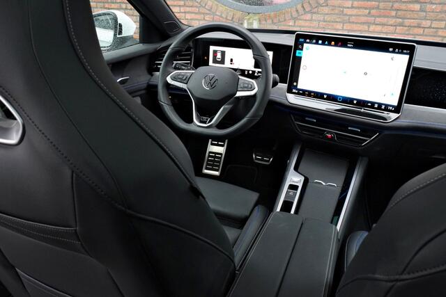 Volkswagen PASSAT Variant 2.0 TDI R-Line Business Panoramadak, Trekhaak, Lederen sportstoelen, Head-up display