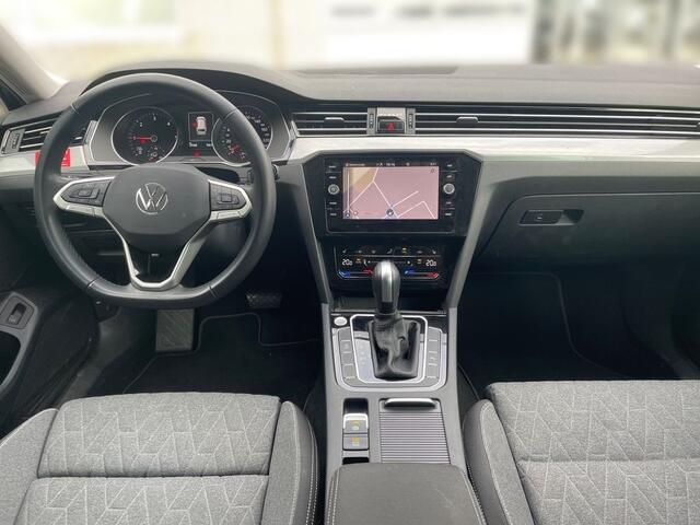 Volkswagen PASSAT Variant 2.0 TDI 150 PK DSG ACC LED Navi Trekhaak Stoelverwarming