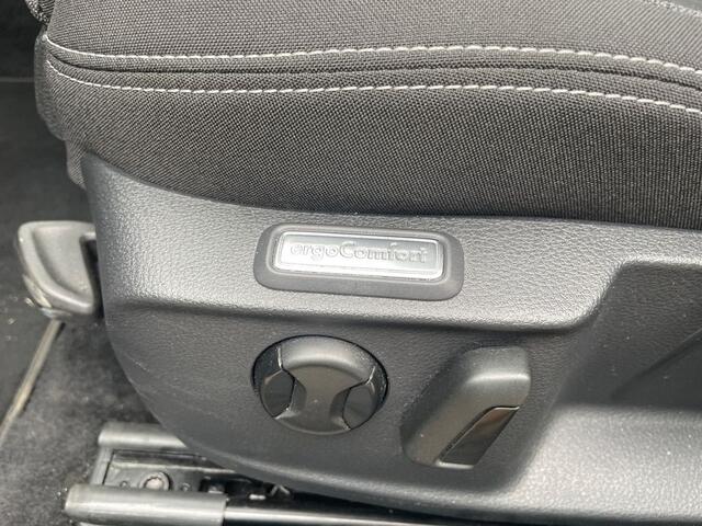 Volkswagen PASSAT Variant 2.0 TDI 150 PK DSG ACC LED Navi Trekhaak Stoelverwarming