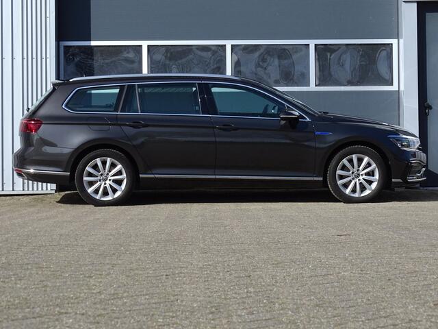 Volkswagen PASSAT Variant 1.4 TSI PHEV GTE Business | Elektrische trekhaak | Park Assist | Adaptive cruise | Ergocomfort stoel | 360 cam | Achteruitrijcamera | Lederen bekleding / alcantara bekleding | DAB | Apple CarPlay | Lane Assist | Side Assist | Elektrisch bedienbare