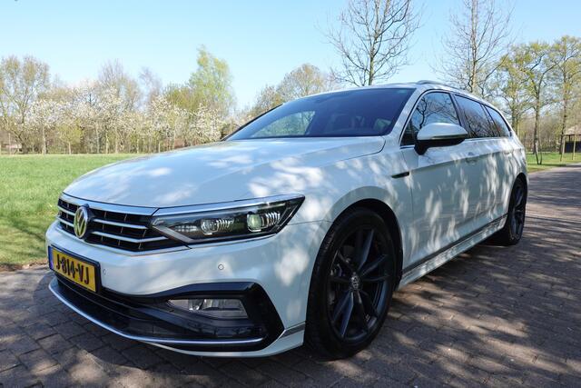 Volkswagen PASSAT Variant 2.0 TSI Elegance Business R Dynaudio | Camera | Panoramadak | Adaptieve cruise control | Carplay | Stoelverwarming | Trekhaak | LED |