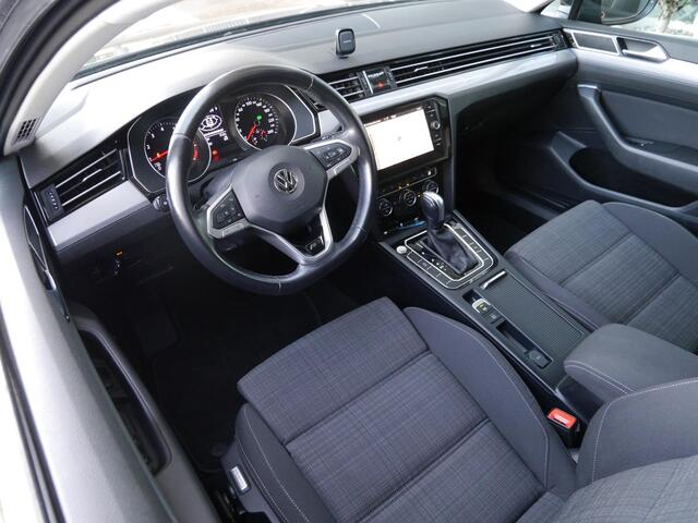 Volkswagen PASSAT Variant 1.5 TSI Elegance Business R | Automaat | Trekhaak | Navigatie | Stoelverwarming | Apple carplay | Parkeersensoren voor en achter | Climate control | Keyless entry en start