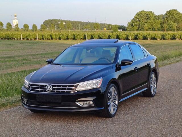 Volkswagen PASSAT 3.6L V6 Highline /Unieke Auto!/Nieuwstaat!/