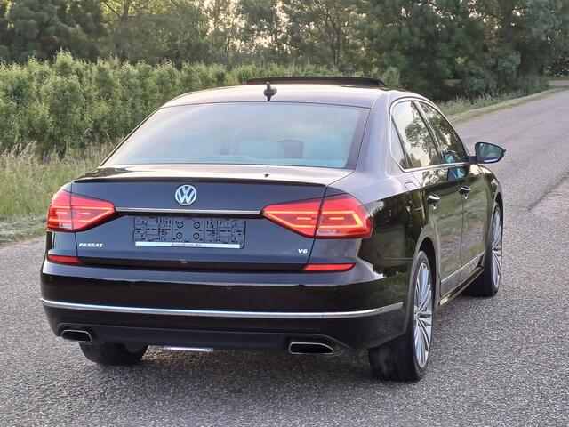 Volkswagen PASSAT 3.6L V6 Highline /Unieke Auto!/Nieuwstaat!/
