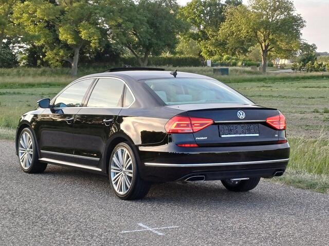 Volkswagen PASSAT 3.6L V6 Highline /Unieke Auto!/Nieuwstaat!/