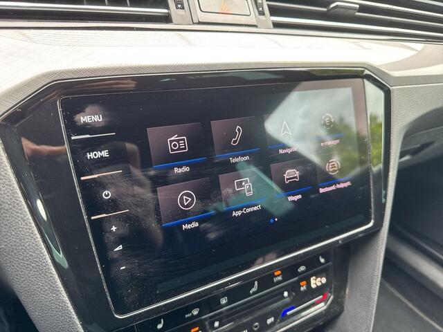 Volkswagen PASSAT Variant 1.4 TSI PHEV GTE Business 218Pk | Trekhaak | Pano Dak | ERGO Massage | App Connect |