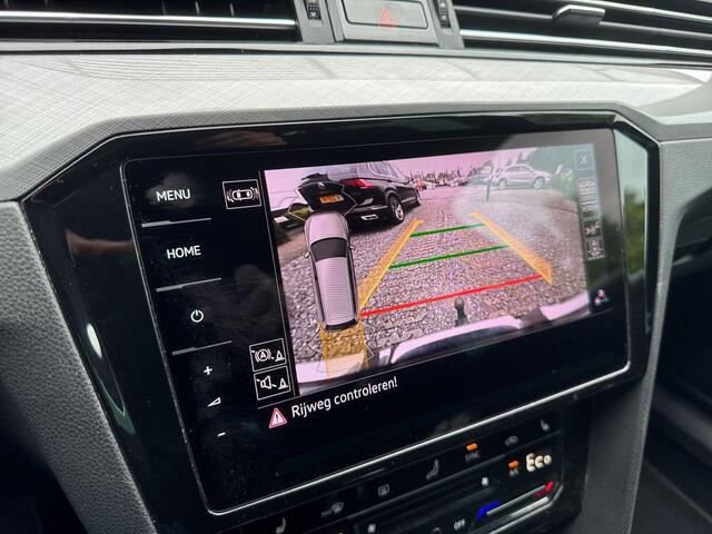 Volkswagen PASSAT Variant 1.4 TSI PHEV GTE Business 218Pk | Trekhaak | Pano Dak | ERGO Massage | App Connect |