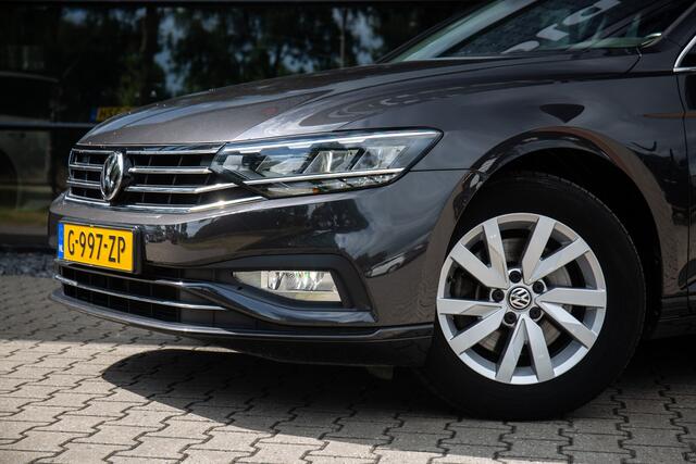 Volkswagen PASSAT Variant 1.5 TSI Comfort Business , Adap. cruise, Carplay, Keyess entry,