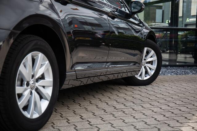 Volkswagen PASSAT Variant 1.5 TSI Comfort Business , Adap. cruise, Carplay, Keyess entry,