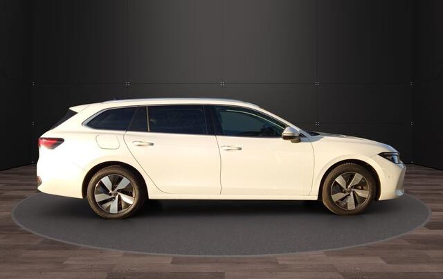 Volkswagen PASSAT Variant 2.0 TDI 150 PK DSG ACC LED 360 Camera Trekhaak Massage