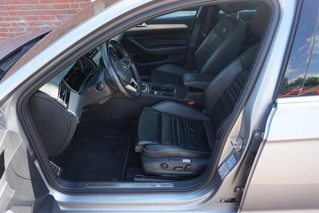 Volkswagen PASSAT Variant 1.5 TSI DSG Elegance Business R-Line Trekhaak | Camera | Pano * All in prijs *