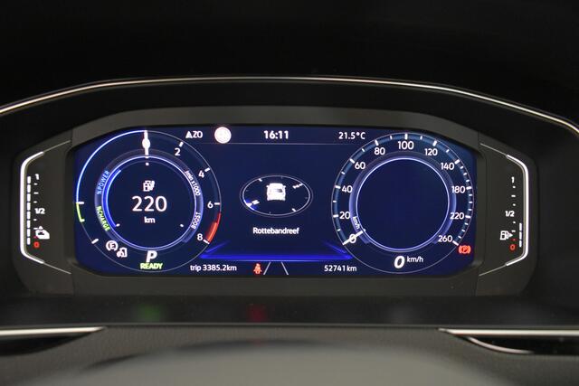 Volkswagen PASSAT Variant 1.4 TSI PHEV GTE Business Head-up Dis Elk. Aklep Pano 360 Cam Trekh Memo-seats Dhoek Det