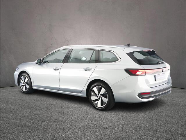 Volkswagen PASSAT Variant Business 1.5 eTSI 150pk DSG Automaat Trekhaak, Adaptive cruise control, Achteruitrijcamera, LED koplampen, Navigatie, Park assist, App connect