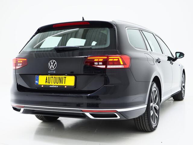 Volkswagen PASSAT Variant 1.4 TSI PHEV GTE | Panoramadak | Trekhaak | Massage | Camera | Adaptive Cruise | Carplay