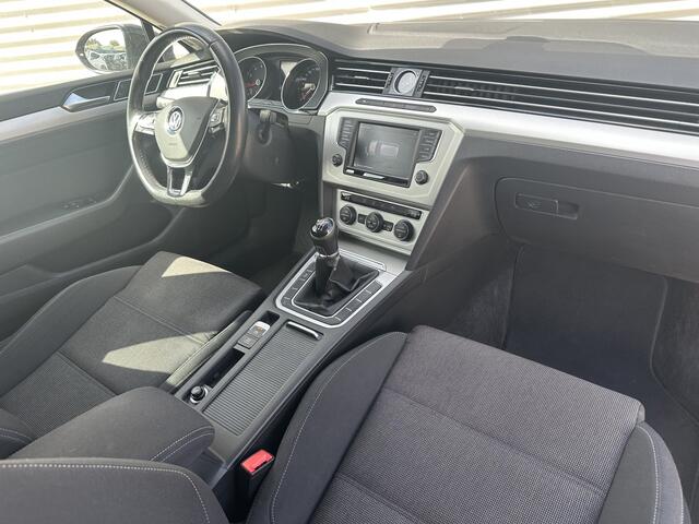 Volkswagen PASSAT Variant 1.4 TSI ACT Comfortline | Nieuw Binnen | Navigatie | Trekhaak | APK 29-03-2026 |