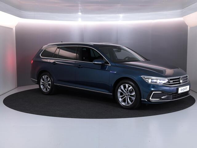 Volkswagen PASSAT 1.4 TSI PHEV GTE Business 218 pk Automaat (DSG) | Navigatie | Panoramadak | Parkeersensoren (Park assist) | Achteruitrijcamera | Matrix LED koplampen | Stoelverwarming |
