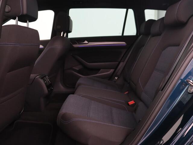 Volkswagen PASSAT 1.4 TSI PHEV GTE Business | Panoramadak | Trekhaak | Automaat | Camera | PHEV | Stoelverwarming | Sfeerverlichting | Adaptive cruise | Climate control | LED | Carplay | LMV 17 inch